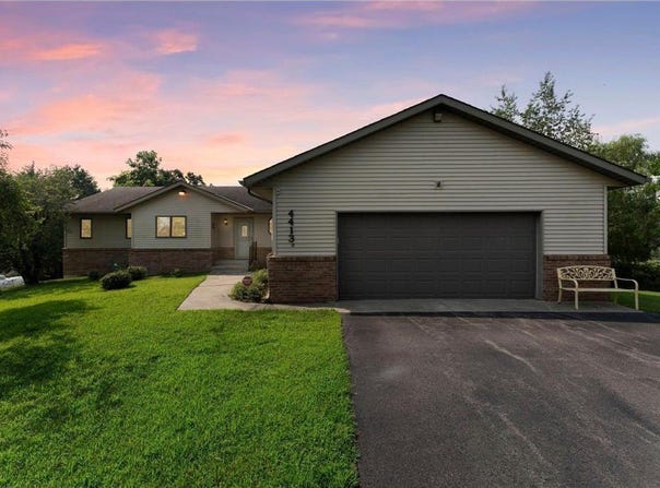 4413 Bridgewater Road, South Haven, MN 55382