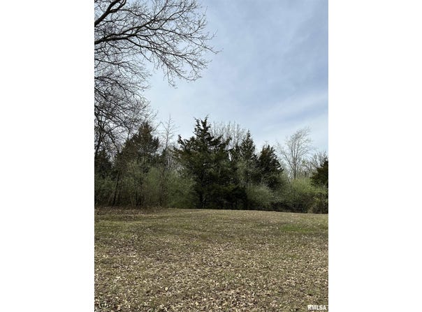 000 Gierten Road, Centralia, IL 62801