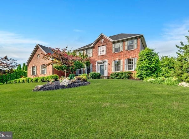 7 ANDERSON LANE, ROBBINSVILLE, NJ 08691