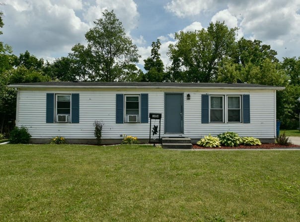 1454 Dixon Drive, Sandusky, OH 44870-4341