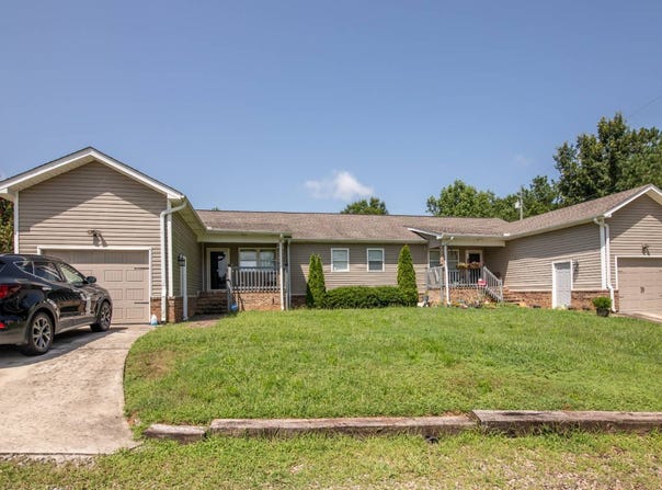 94 Barton Pl, Cordova, AL 35550
