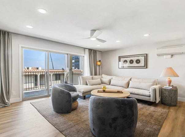 909 Coast, La Jolla, CA 92037