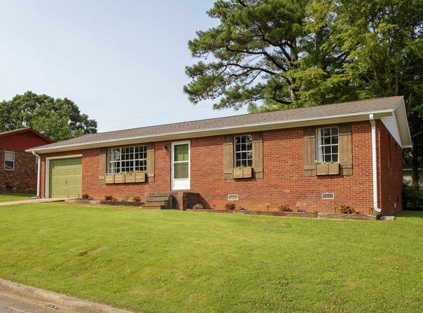 1808 Nassau Blvd, Florence, AL 35630