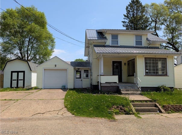 630 N Lincoln Court, Louisville, OH 44641