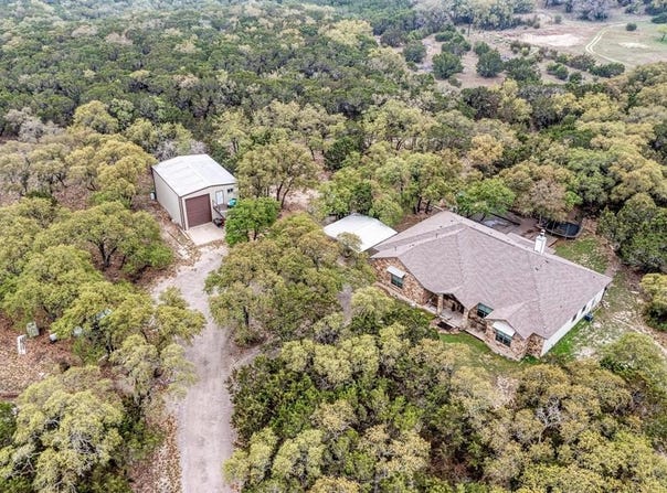 1325 County Road 106, Lampasas, TX 76550