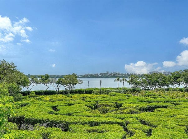 826 BAYPORT WAY, LONGBOAT KEY, FL 34228