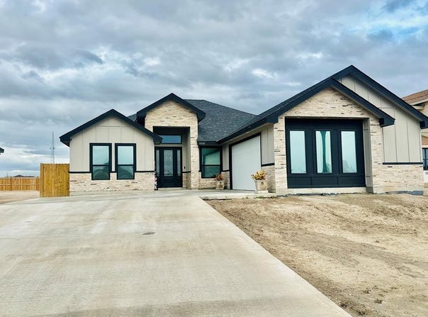 1836 Lewis, Eagle Pass, TX 78852