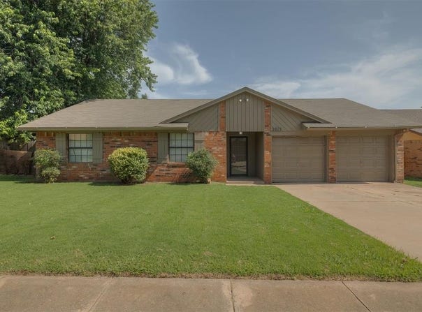 2013 Rushing Springs Trail, Edmond, OK 73013