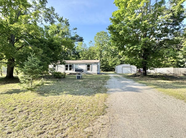 9942 Wayland Drive, Frederic, MI 49733