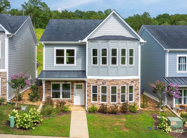 100 HARBOR POINTE DRIVE, TALLADEGA, AL 35160