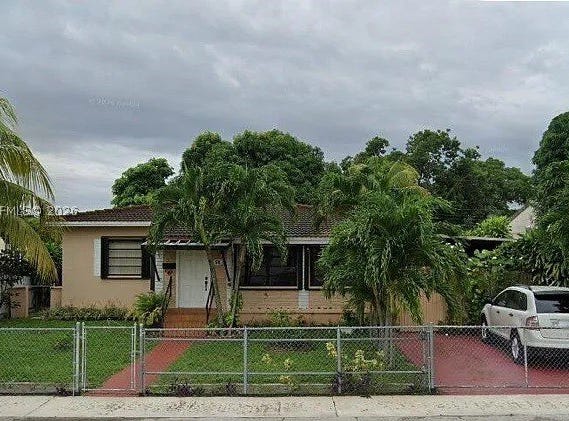 50 E 44th St, Hialeah, FL 33013
