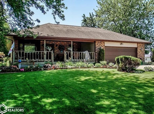 205 W Julian Street, Le Grand, IA 50142