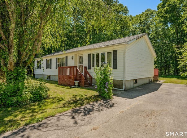 3 Florence Drive, Groton, CT 06355