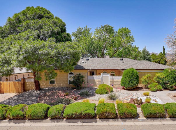 9619 ADMIRAL DEWEY Avenue NE, Albuquerque, NM 87111