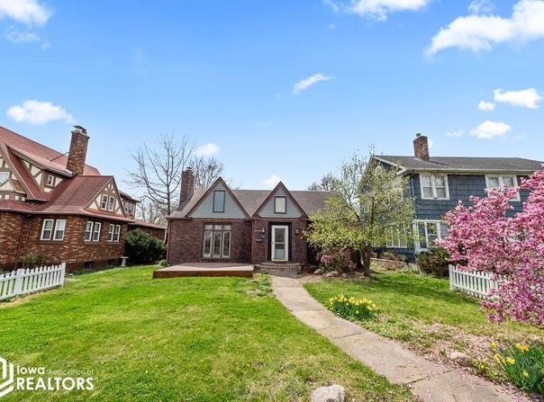 160 E Alta Vista Avenue, Ottumwa, IA 52501