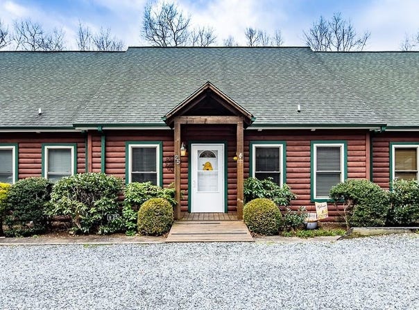 25 Golfview Lane, Newland, NC 28657