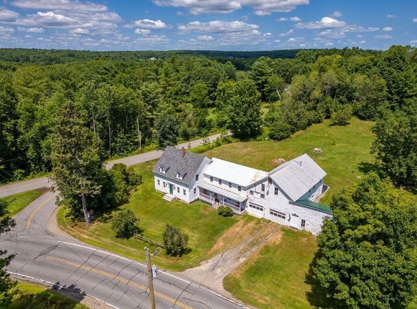 98 Pleasant View Ridge Road, China, ME 04358