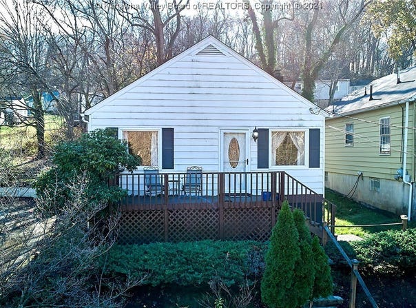 246 Staunton Avenue, South Charleston, WV 25303