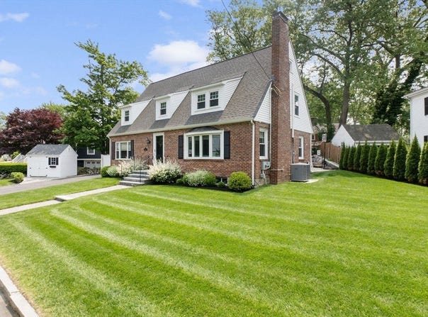 71 Sheffield Rd, Melrose, MA 02176
