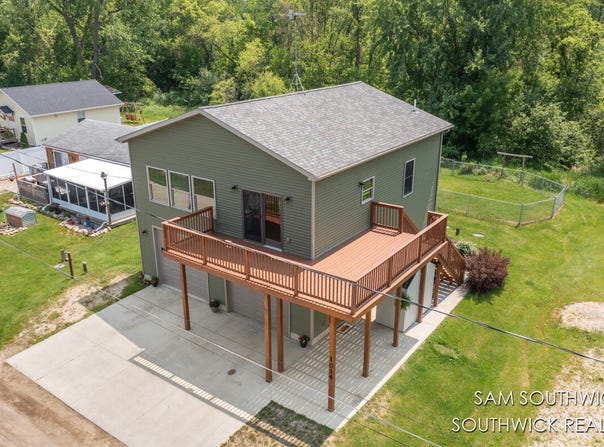 1034 Thompson Street SW, Stanton, MI 48888