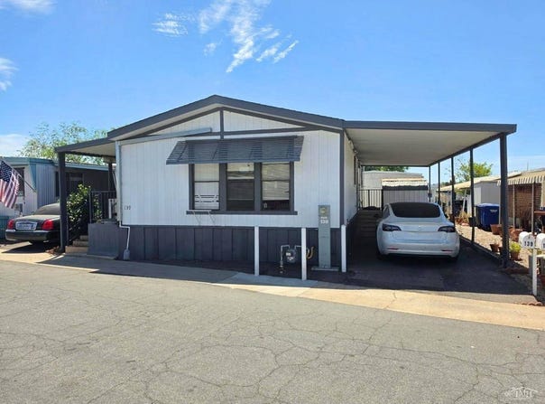 1174 E Main St., El Cajon, CA 92021