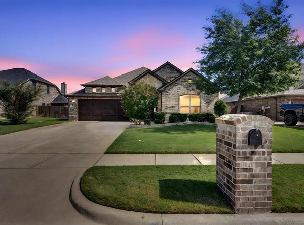 525 Sagebrush Lane, Waxahachie, TX 75165