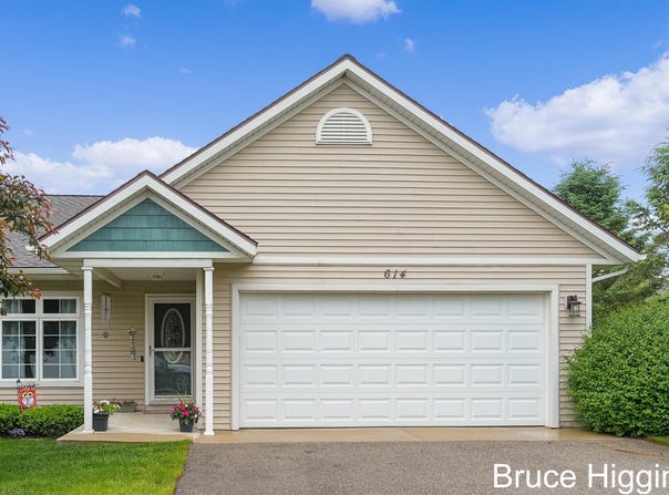 614 Oriole Court, Middleville, MI 49333