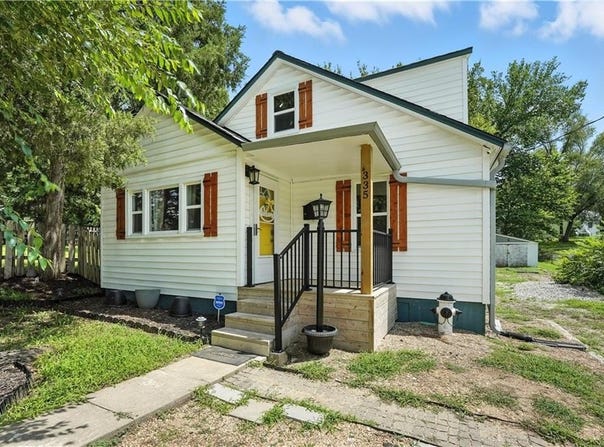 335 N Neconi Avenue, Bonner Springs, KS 66012