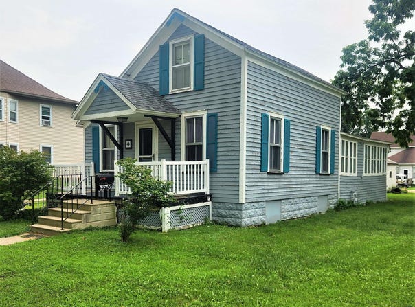 8 E Mcgregor Street, Algona, IA 50511