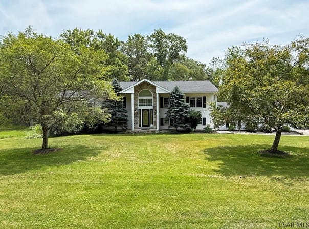 210 Shady Oak Drive, Johnstown, PA 15905