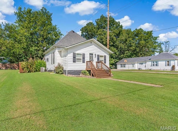 401 S 5th Street, Coulterville, IL 62237