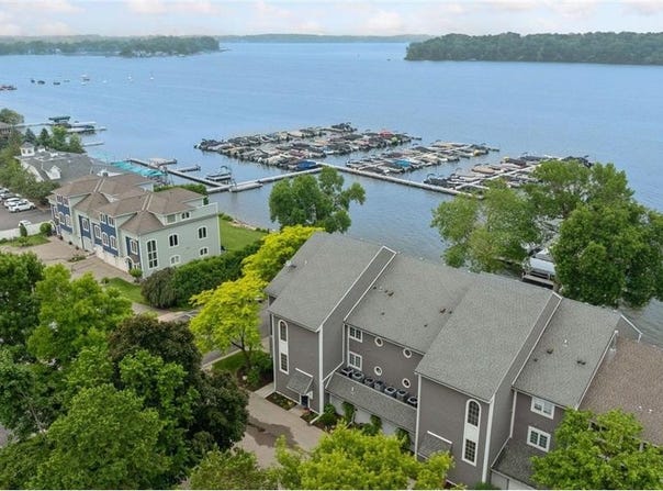 402 E Lake Street, Waconia, MN 55387