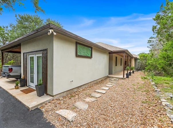 317 Saddle Mountain Dr, Boerne, TX 78006