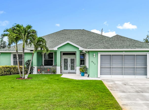 633 SE Dean Terrace, Port Saint Lucie, FL 34984