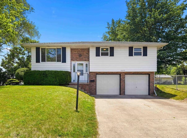 5602 E FLEET Street, Chillicothe, IL 61523