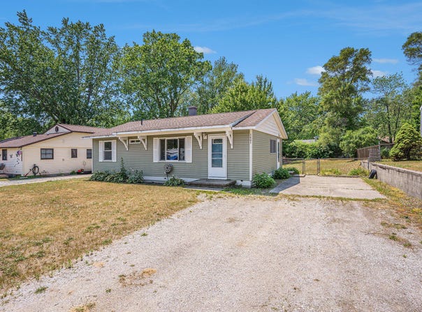 1461 Farnsworth Avenue, Muskegon, MI 49442