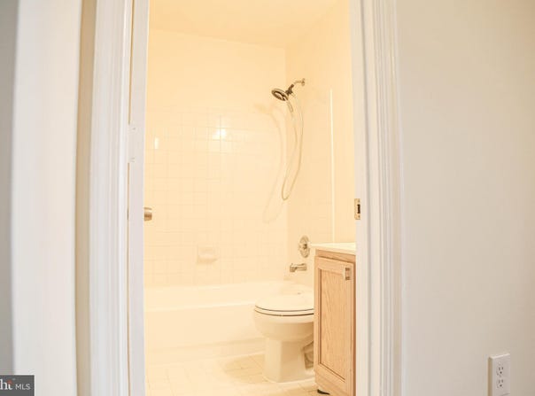 8461 TACKHOUSE LOOP, GAINESVILLE, VA 20155