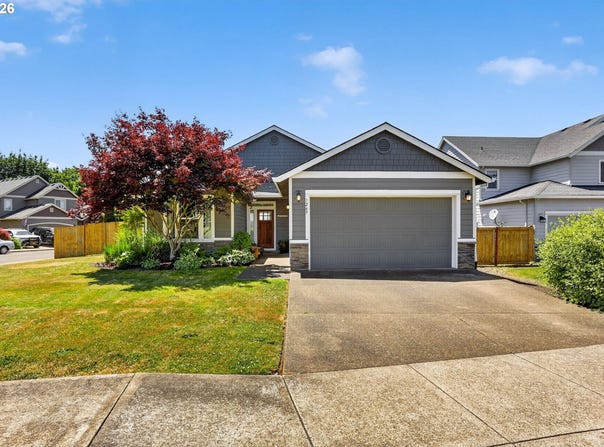 1265 NE GARDINER Dr, Estacada, OR 97023