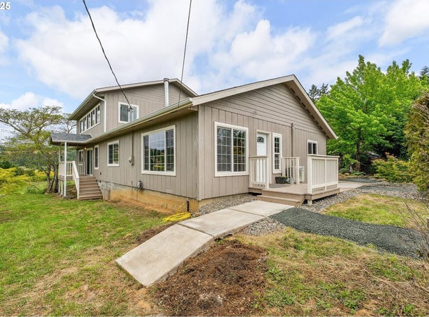 250 VALLEY VIEW RD, Sutherlin, OR 97479