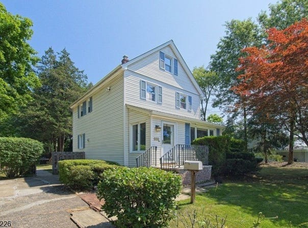 830 Soldier Hill Rd, Emerson Boro, NJ 07630