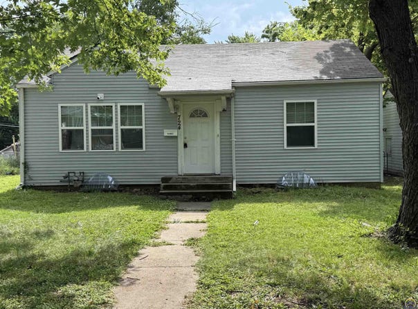 724 SW Lindenwood AVE, Topeka, KS 66606