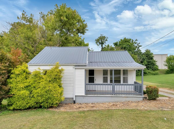 426 Walters Drive, Morristown, TN 37814
