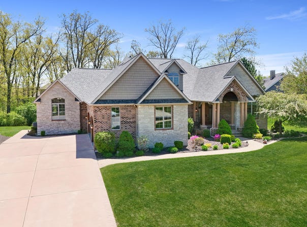1089 George Ade Court, Crown Point, IN 46307