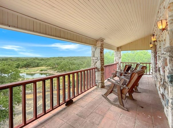 1305 NW Camino Real, Mountain Home, TX 76849