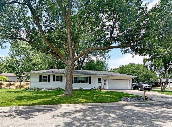 400 Morten Drive, Redwood Falls, MN 56283