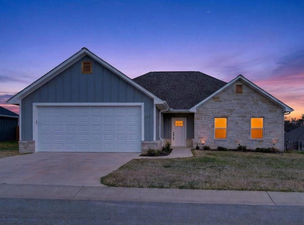 203 Toro Dr., Winona, TX 75792