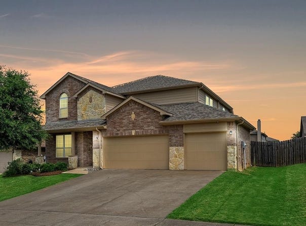 1225 Feather Crest Drive, Krum, TX 76249