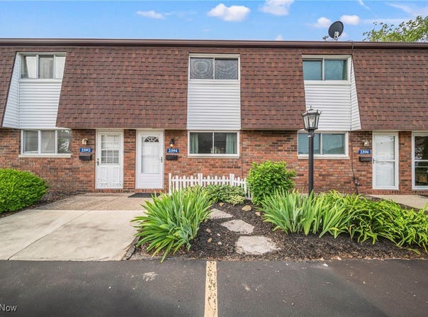 2594 Shakespeare Lane, Avon, OH 44011
