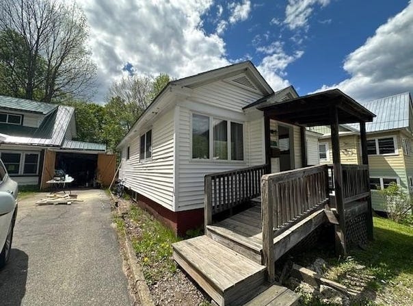 23 Winona Avenue, Saranac Lake, NY 12983