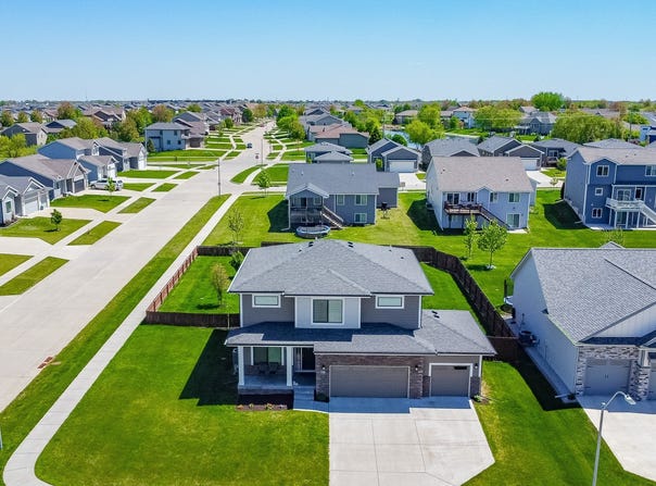 465 NW Gracewood Drive, Waukee, IA 50263